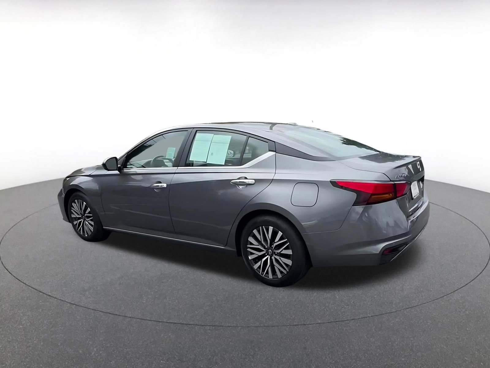 Thumbnail: 2025 Nissan Altima - 10