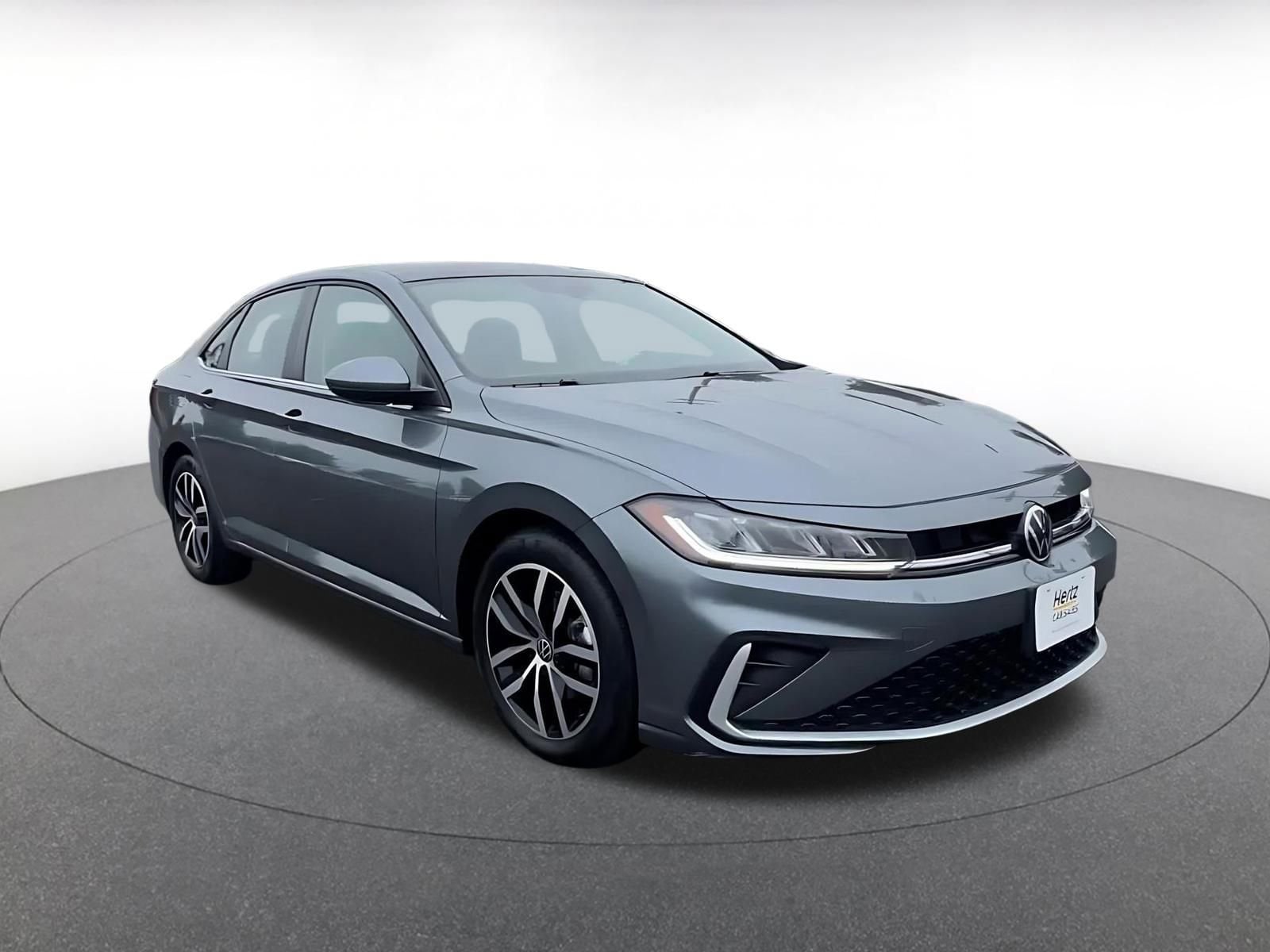 Thumbnail: 2025 Volkswagen Jetta - 3