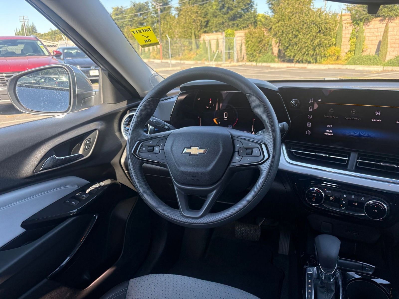 Thumbnail: 2025 Chevrolet Trax - 33