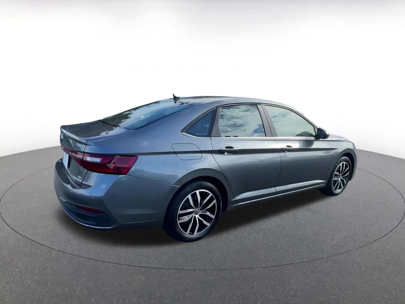 Thumbnail: 2025 Volkswagen Jetta - 15