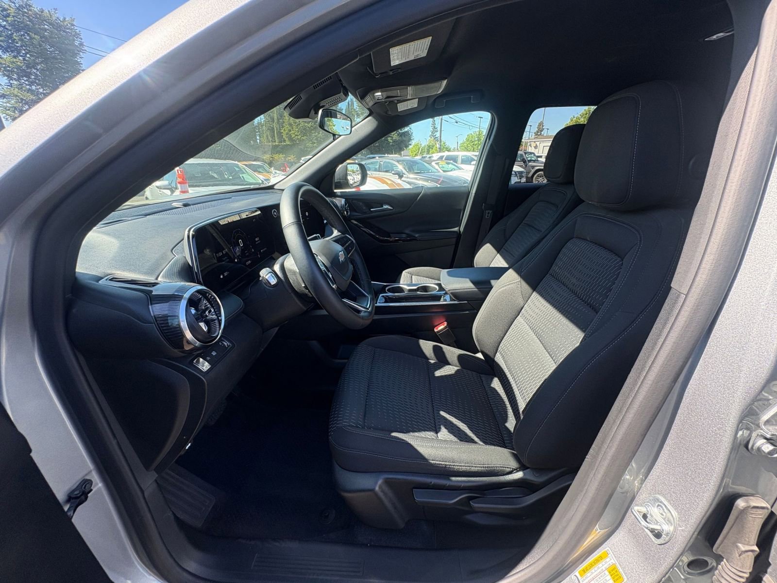 Thumbnail: 2025 Chevrolet Equinox - 28