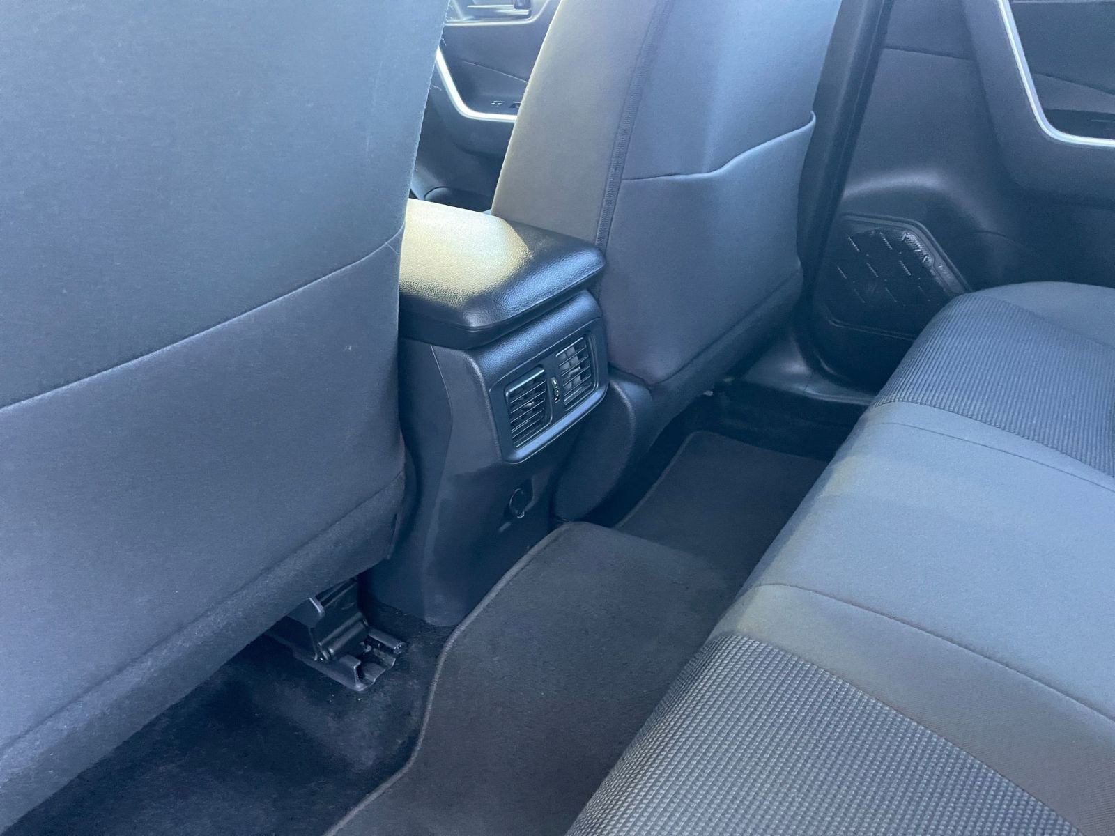 Thumbnail: 2025 Toyota RAV4 - 23