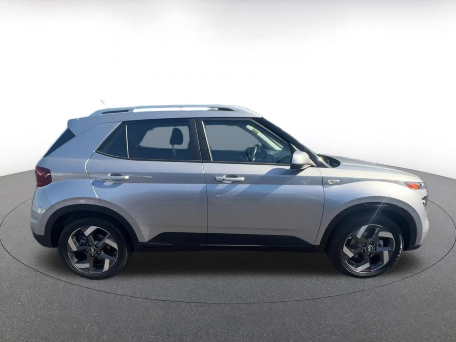 Thumbnail: 2025 Hyundai Venue - 16