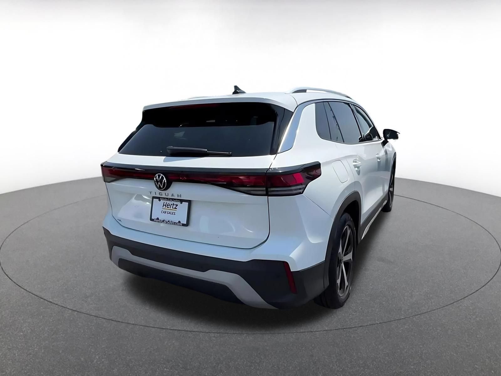Thumbnail: 2026 Volkswagen Tiguan - 13