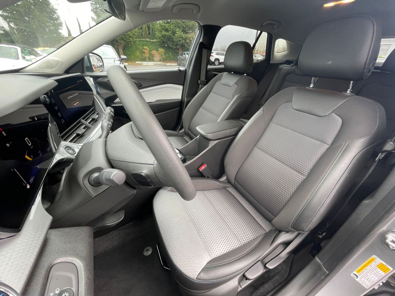 Thumbnail: 2025 Chevrolet Trax - 31