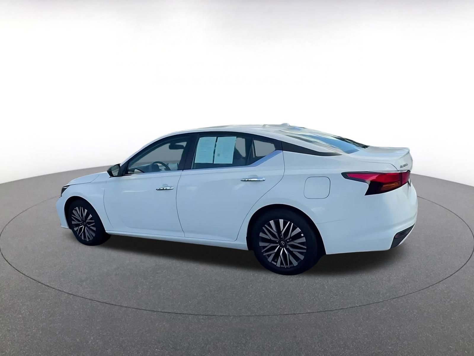 Thumbnail: 2025 Nissan Altima - 10