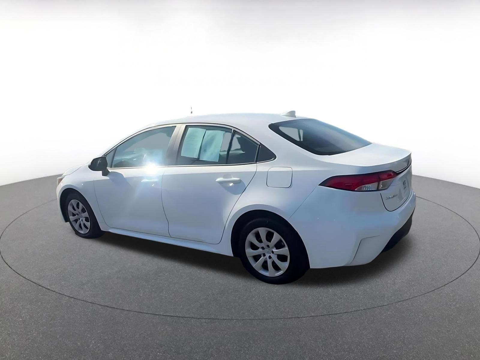 Thumbnail: 2025 Toyota Corolla - 10