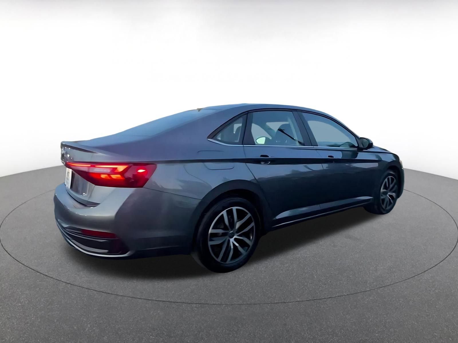 Thumbnail: 2025 Volkswagen Jetta - 14