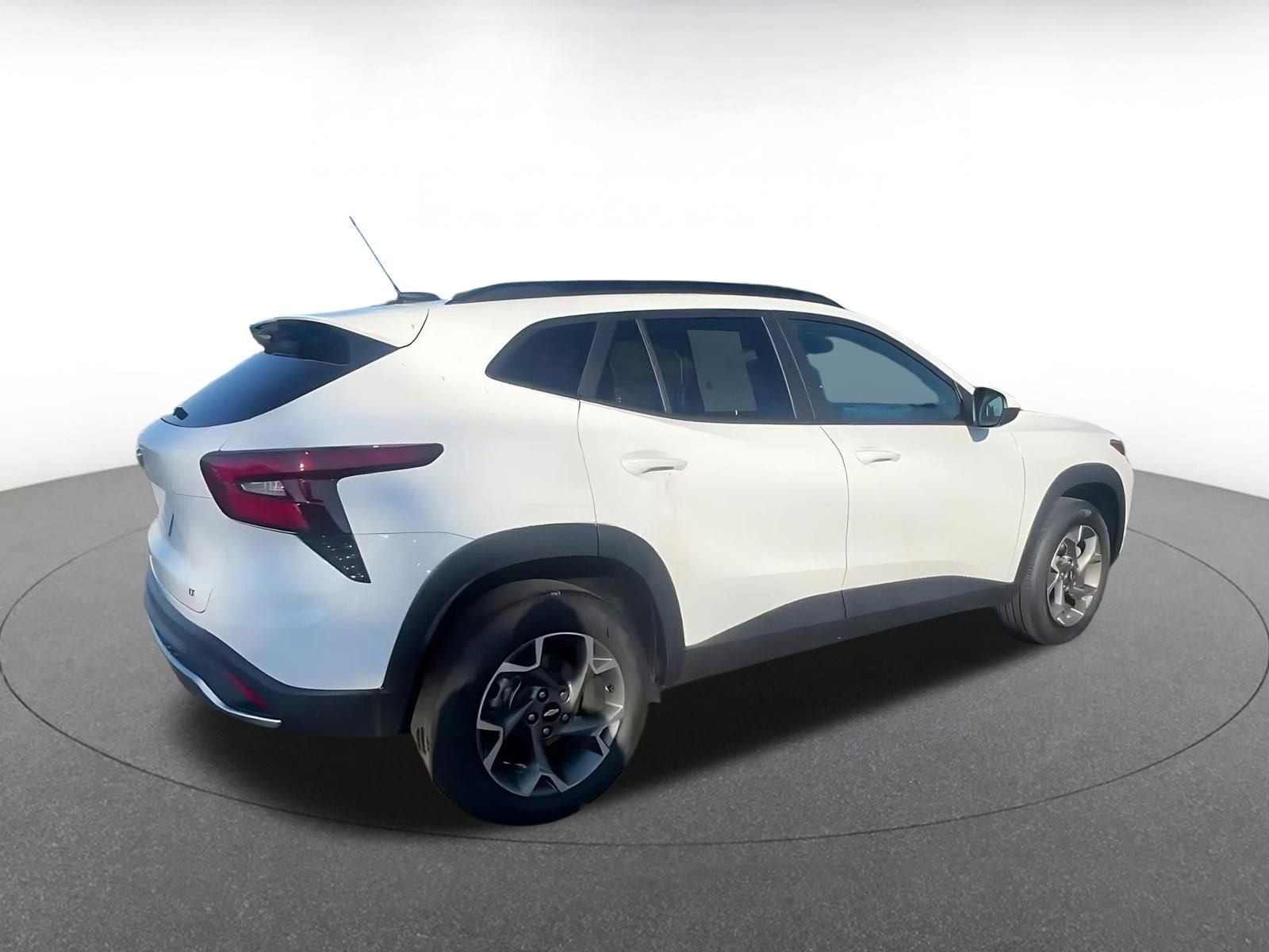 Thumbnail: 2025 Chevrolet Trax - 15