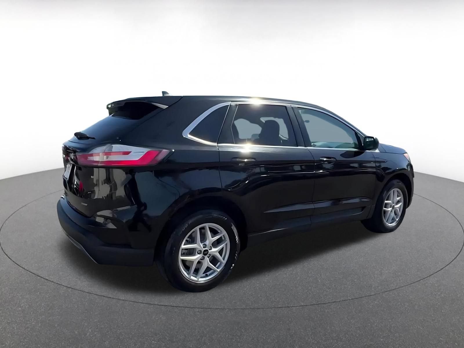 Thumbnail: 2024 Ford Edge - 15