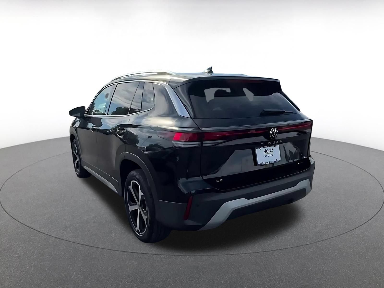 Thumbnail: 2026 Volkswagen Tiguan - 10