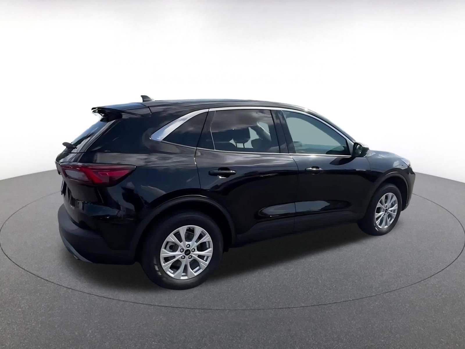 Thumbnail: 2023 Ford Escape - 15