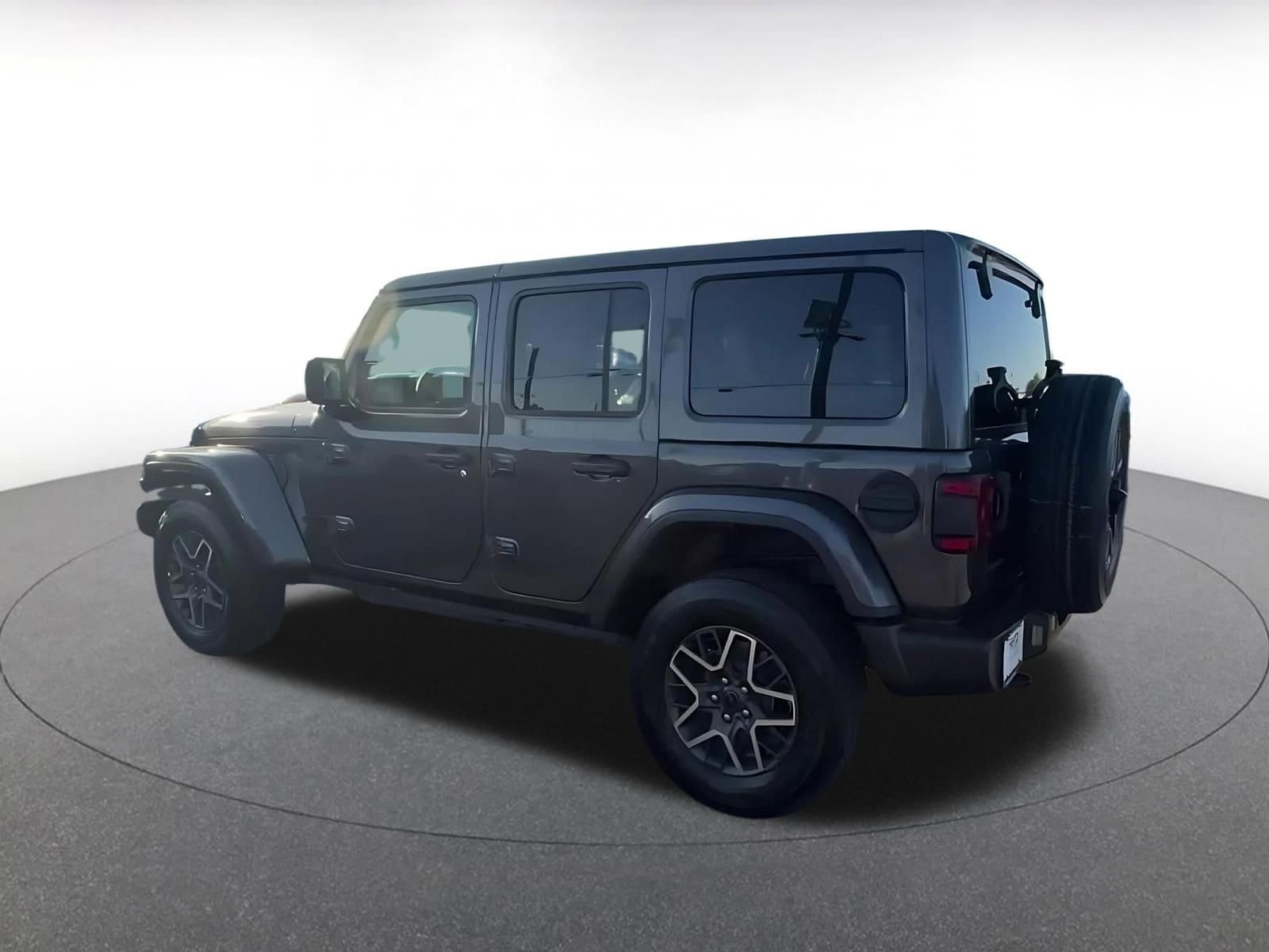 Thumbnail: 2025 Jeep Wrangler - 9