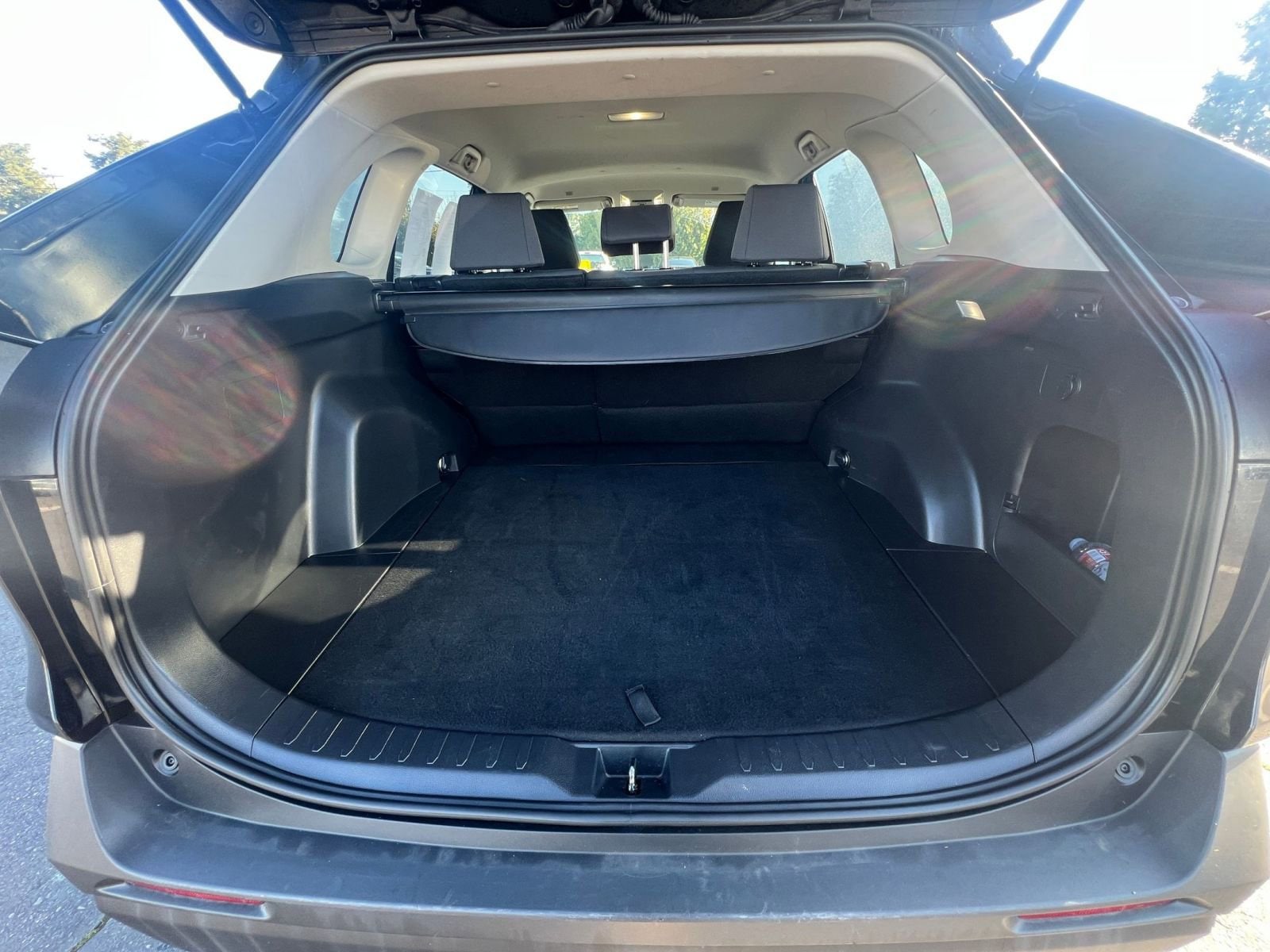 Thumbnail: 2025 Toyota RAV4 - 31