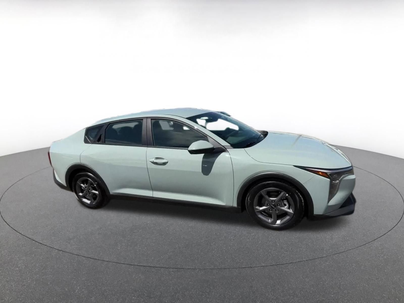 Thumbnail: 2025 Kia K4 - 2