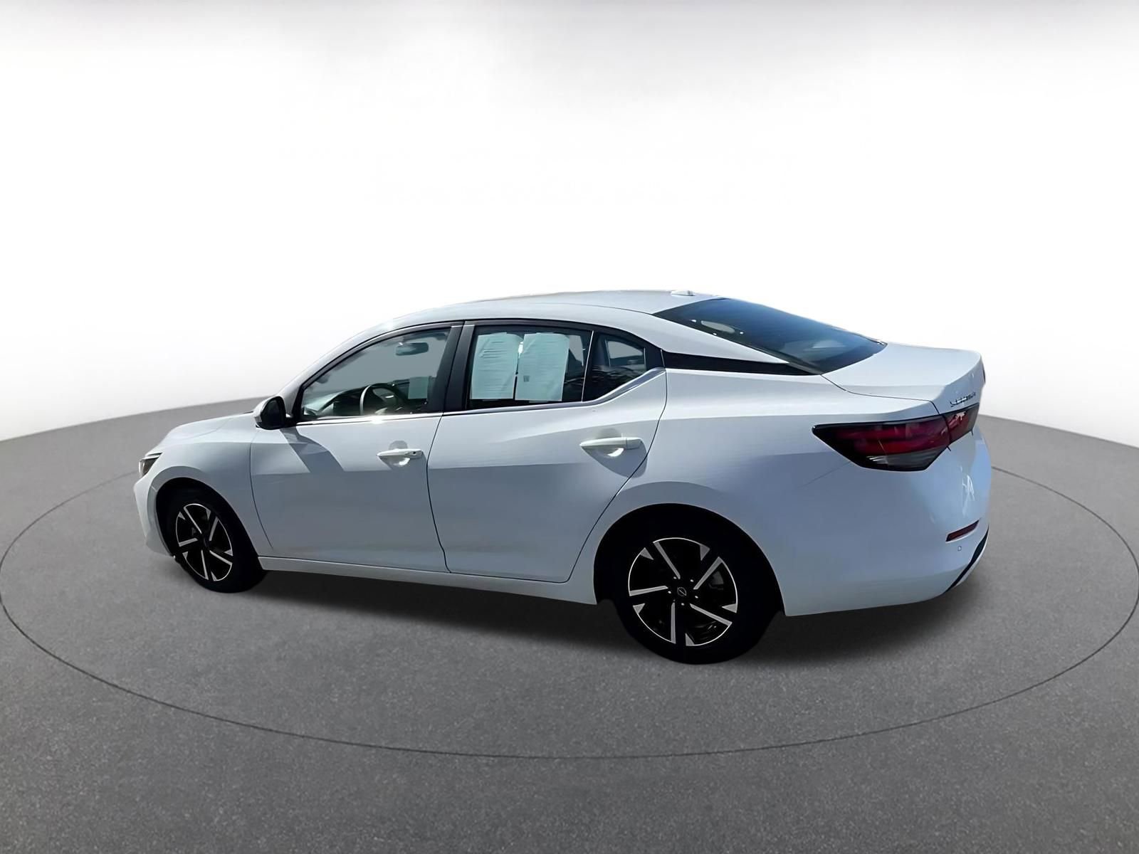 Thumbnail: 2025 Nissan Sentra - 10