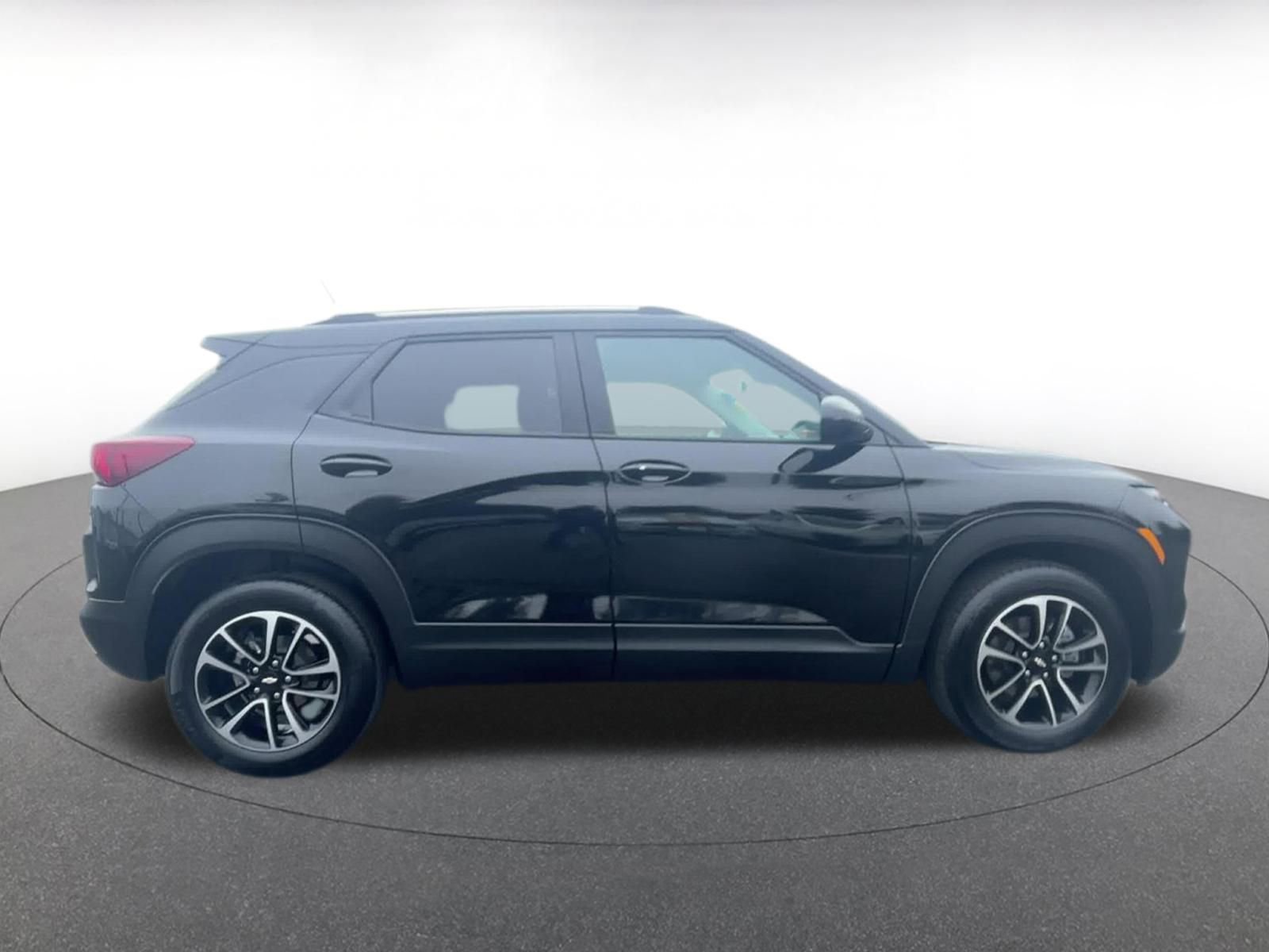 Thumbnail: 2025 Chevrolet TrailBlazer - 16