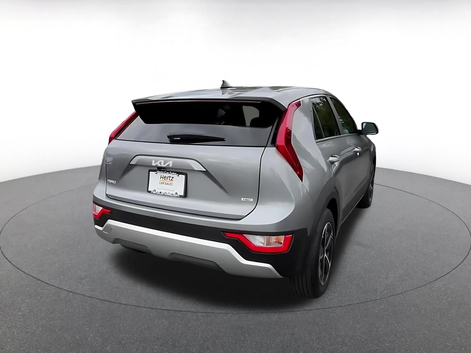 Thumbnail: 2026 Kia Niro - 14