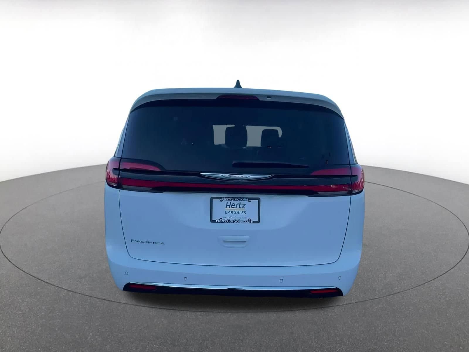Thumbnail: 2024 Chrysler Pacifica - 12