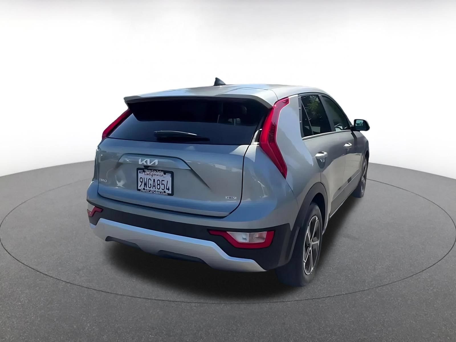 Thumbnail: 2026 Kia Niro - 14