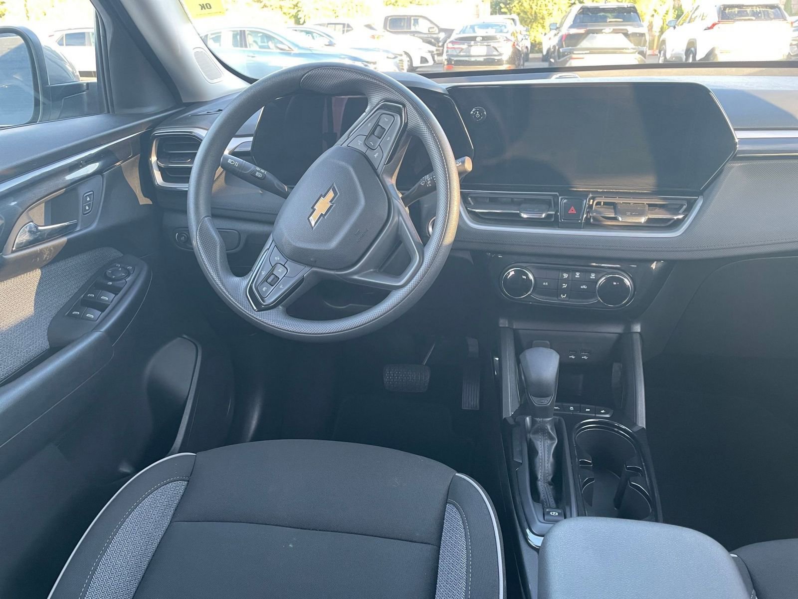 Thumbnail: 2025 Chevrolet TrailBlazer - 32