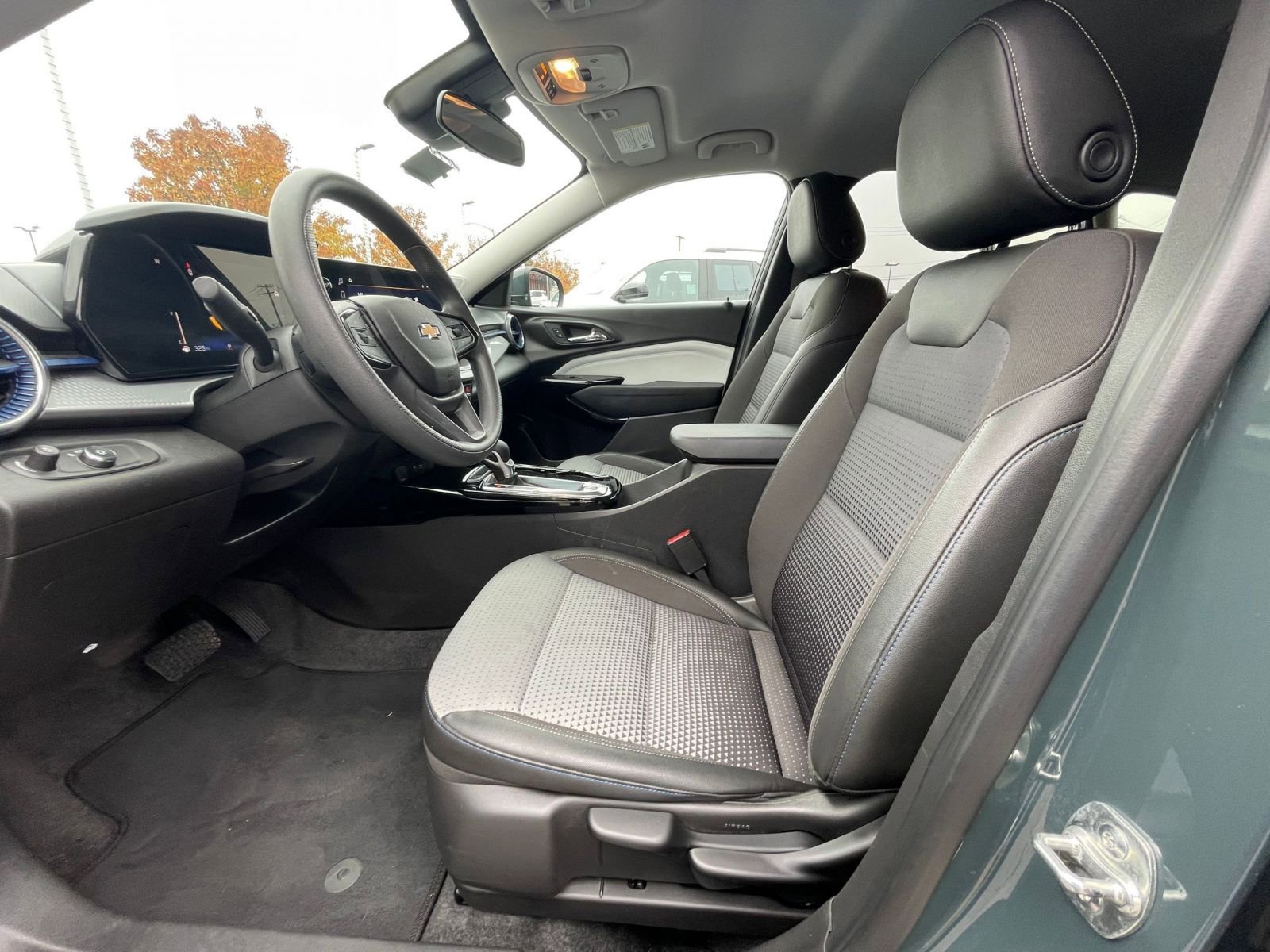 Thumbnail: 2025 Chevrolet Trax - 27