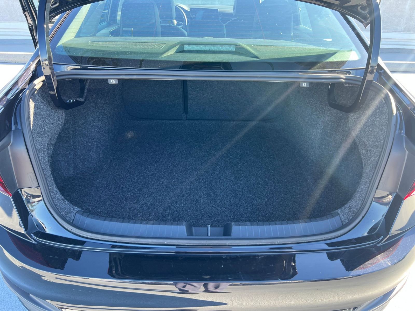 Thumbnail: 2025 Volkswagen Jetta - 30