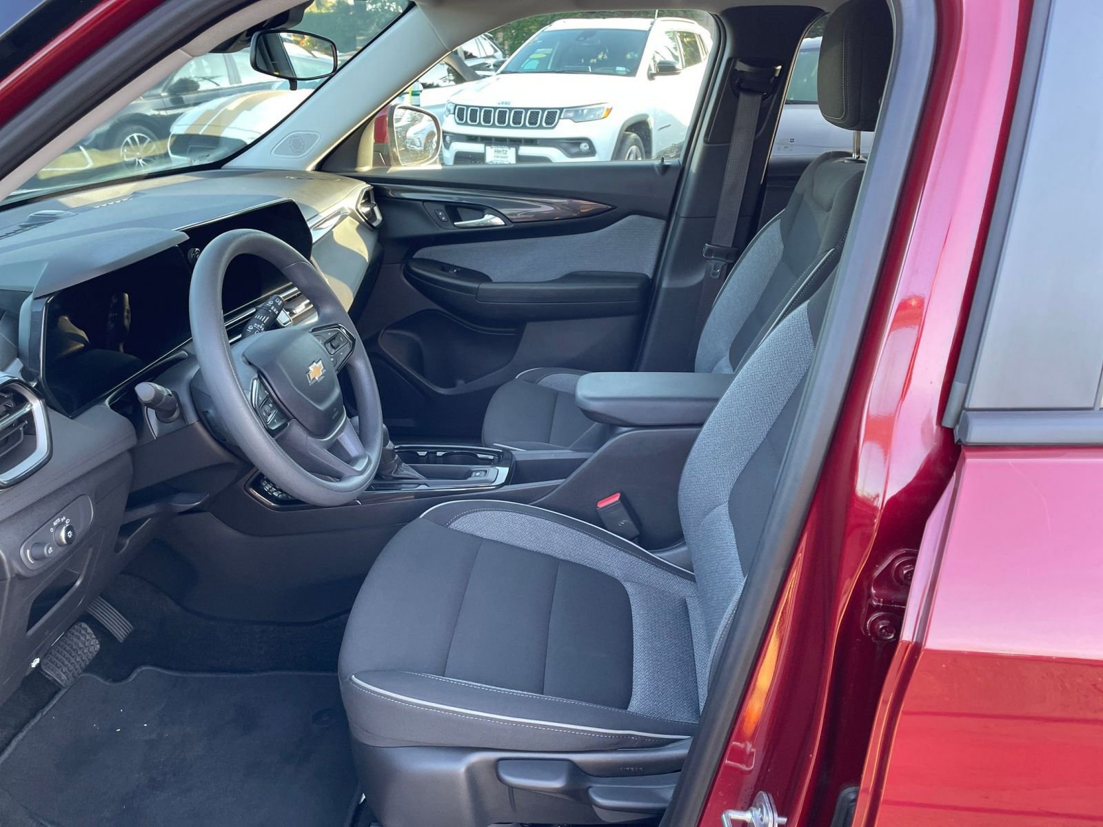 Thumbnail: 2025 Chevrolet TrailBlazer - 21