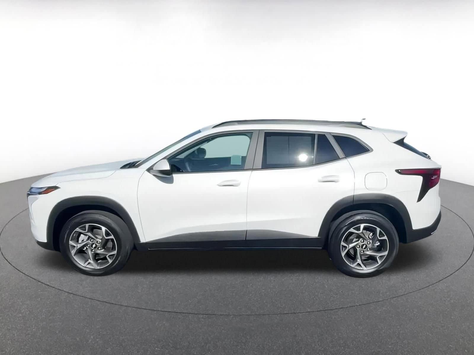 Thumbnail: 2025 Chevrolet Trax - 10