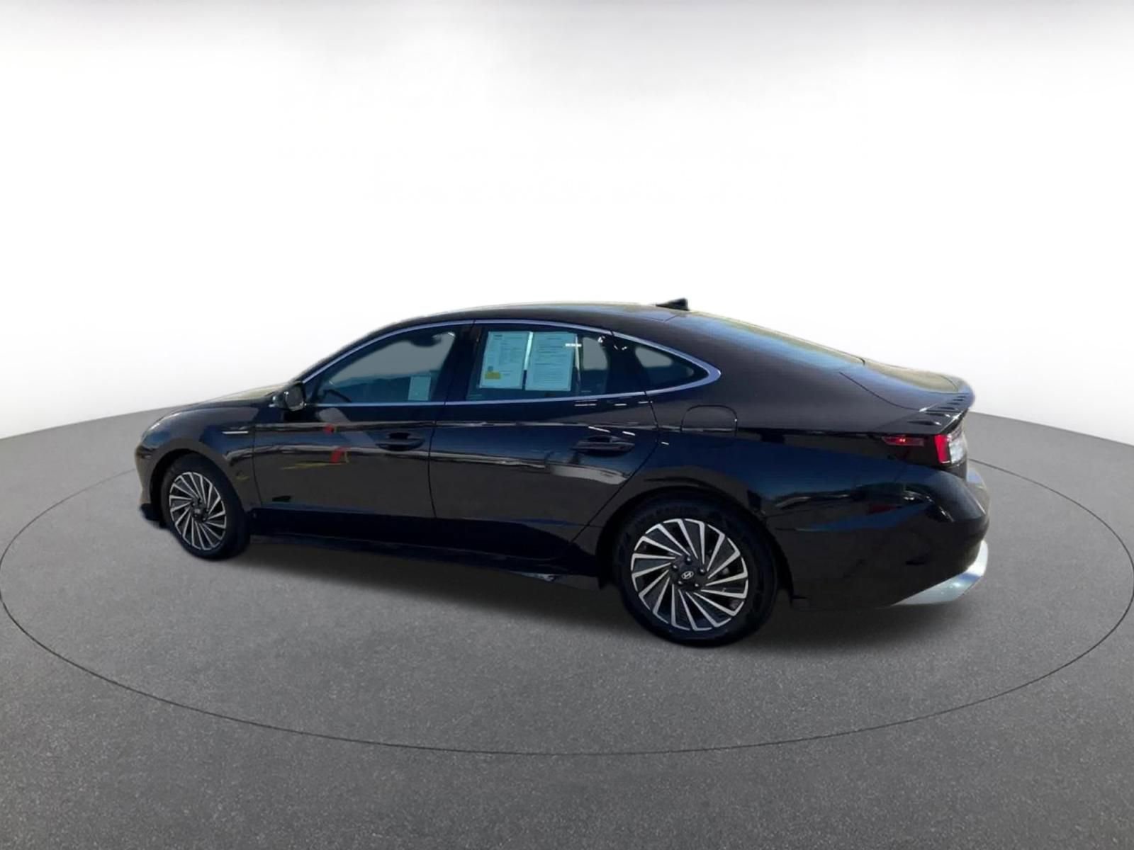 Thumbnail: 2025 Hyundai Sonata - 10