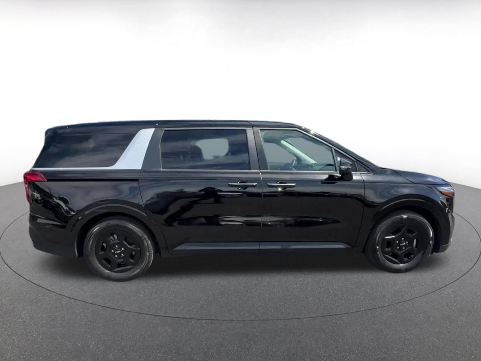 Thumbnail: 2026 Kia Carnival - 16