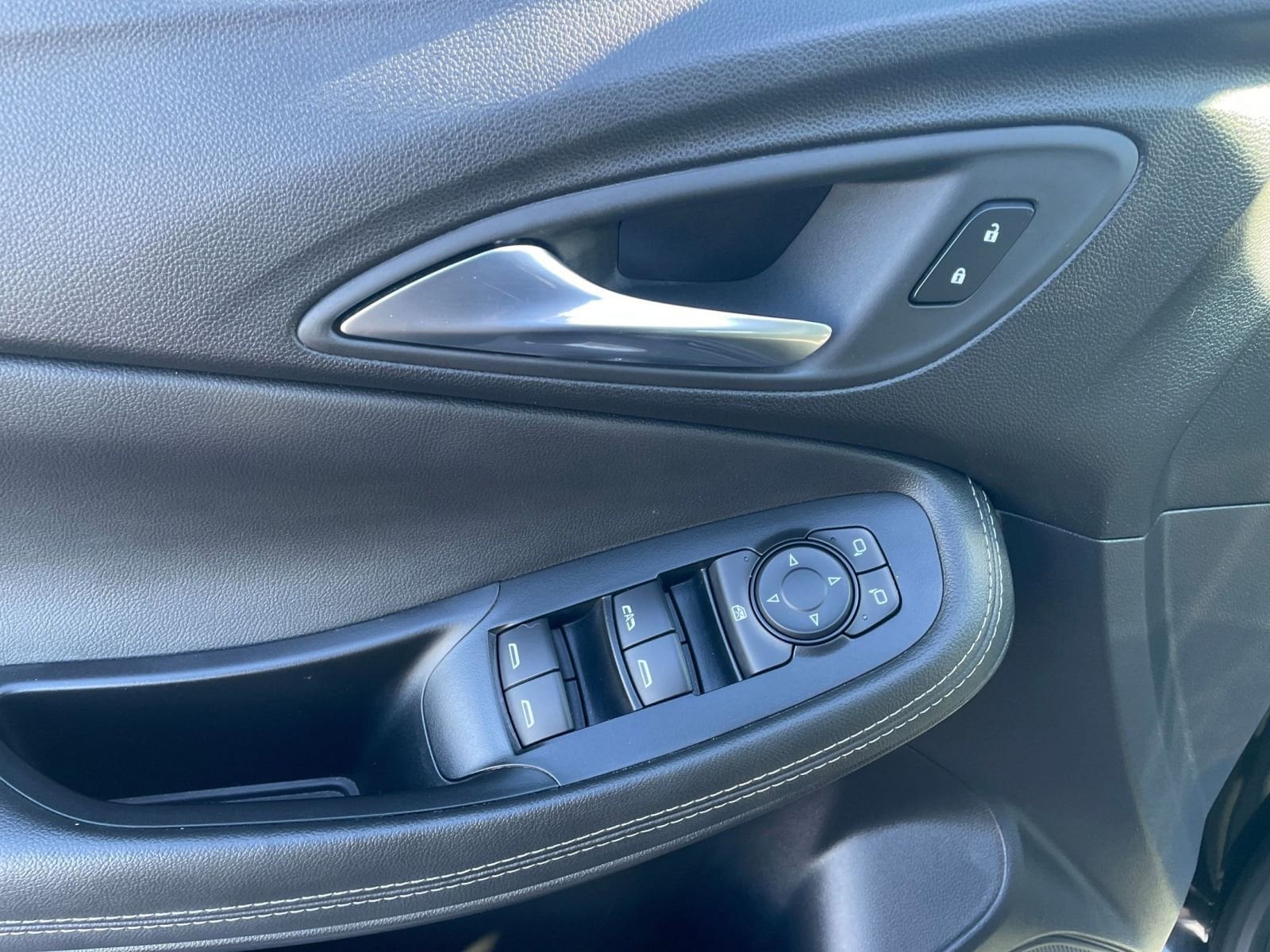 Thumbnail: 2025 Buick Encore GX - 20