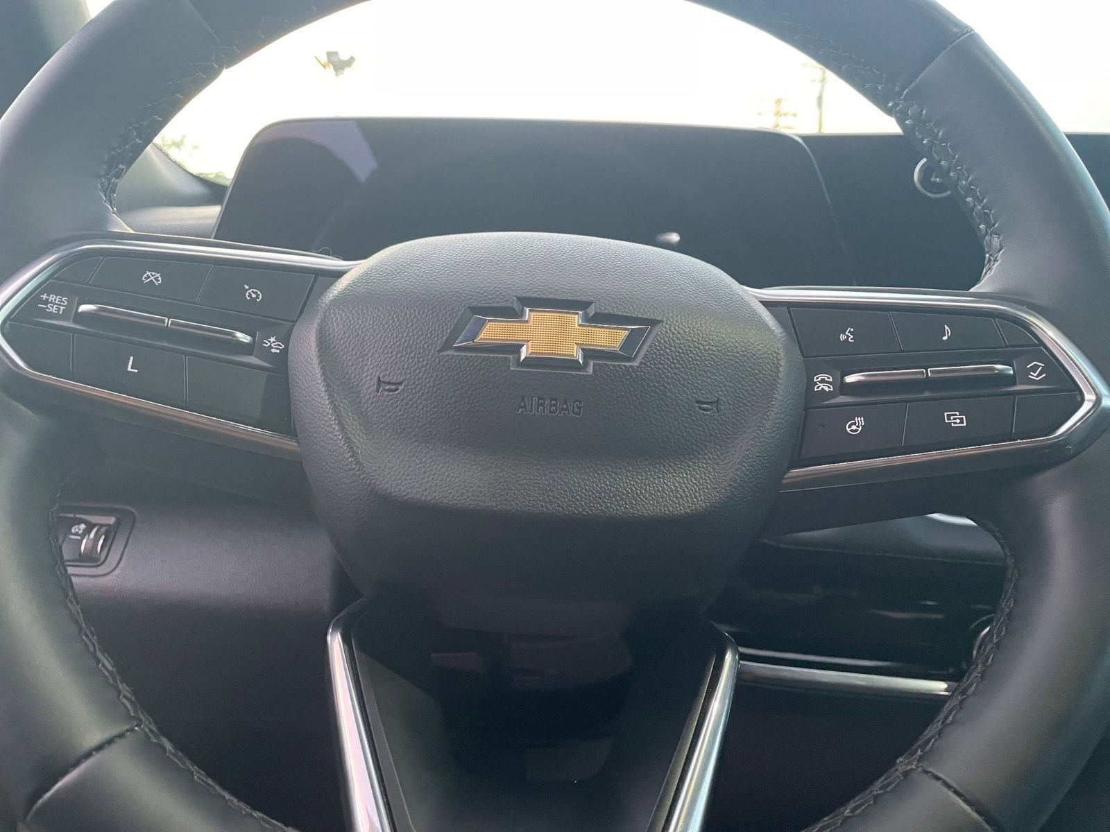 Thumbnail: 2025 Chevrolet Equinox - 28