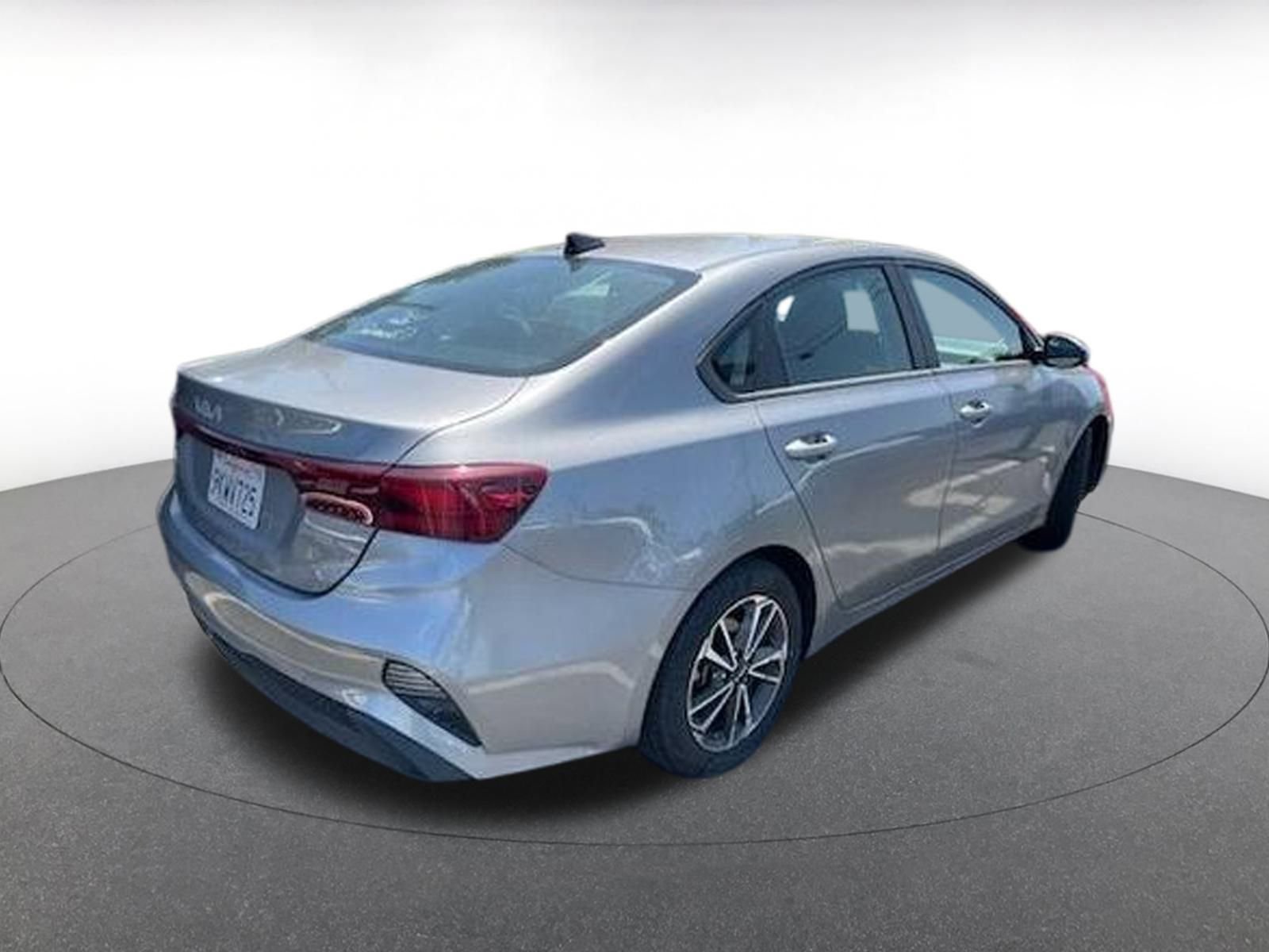 Thumbnail: 2024 Kia Forte - 4