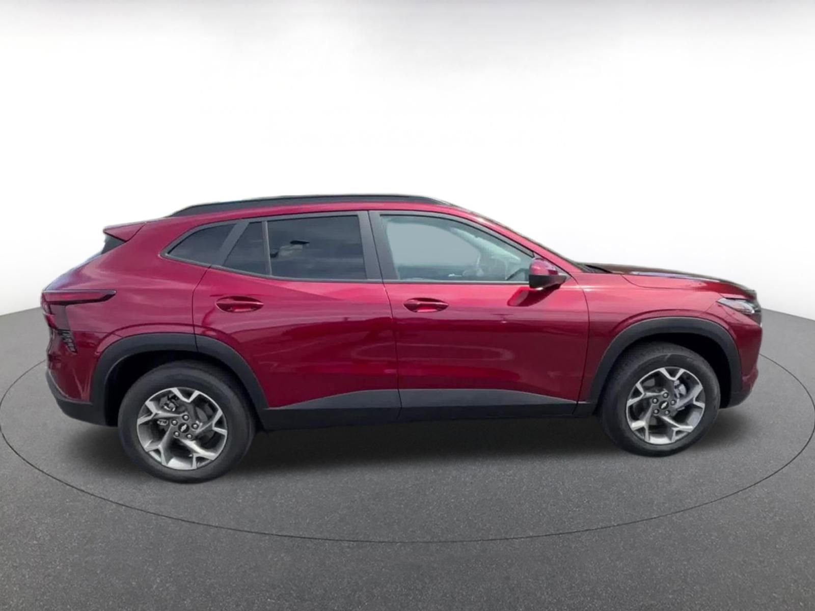 Thumbnail: 2025 Chevrolet Trax - 16