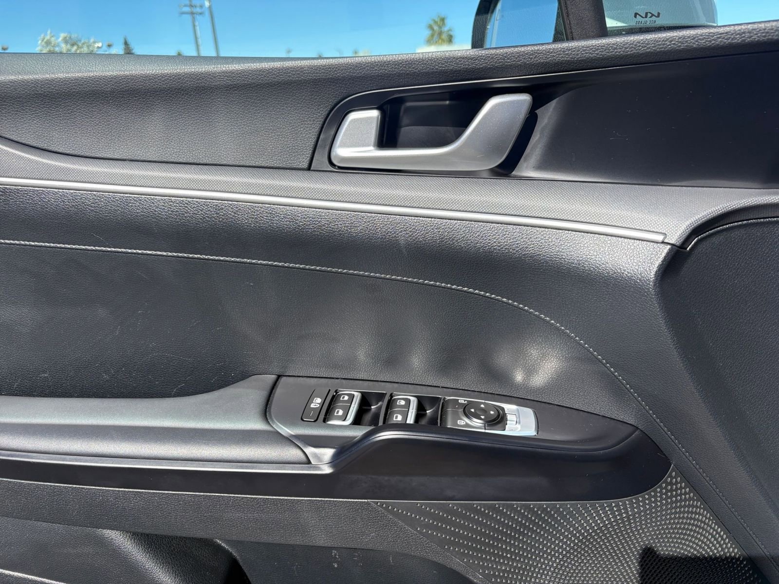 Thumbnail: 2025 Kia K5 - 18