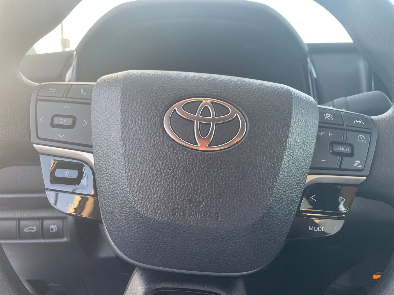 Thumbnail: 2025 Toyota Camry - 28