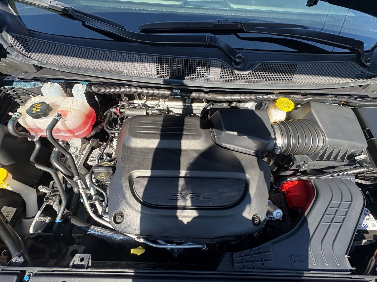 Thumbnail: 2025 Chrysler Pacifica - 35