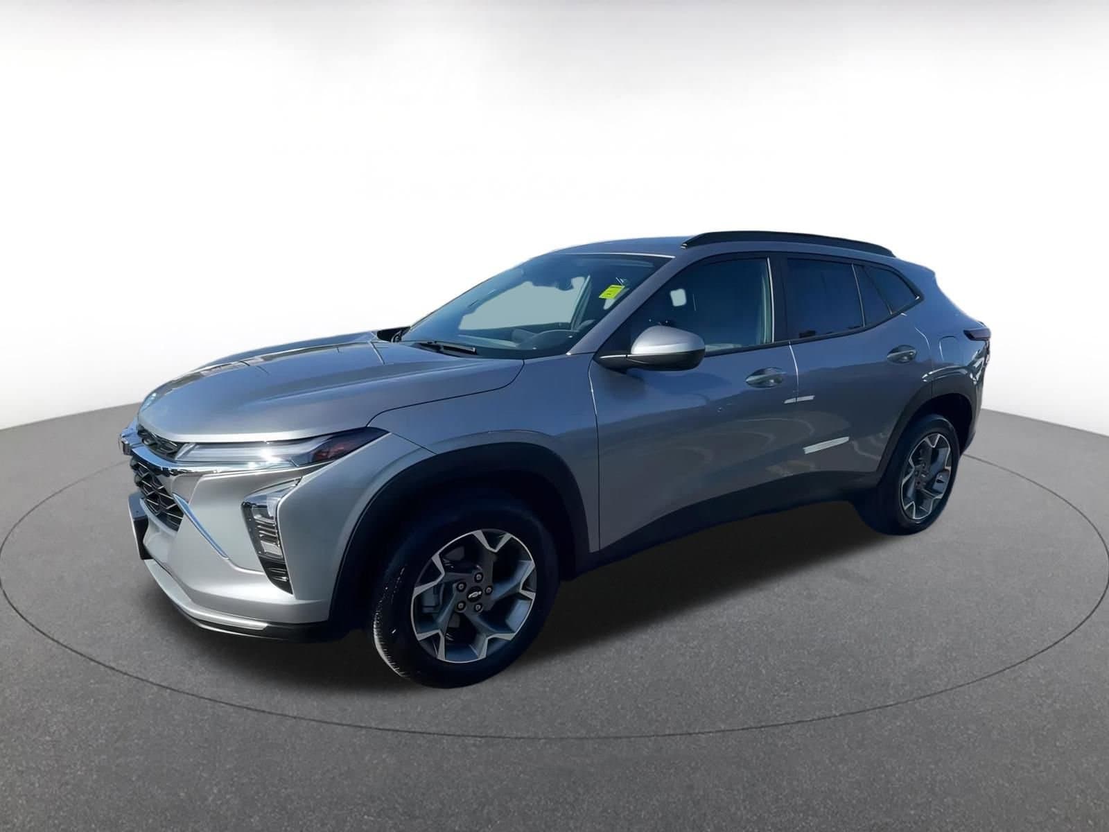 Thumbnail: 2025 Chevrolet Trax - 8