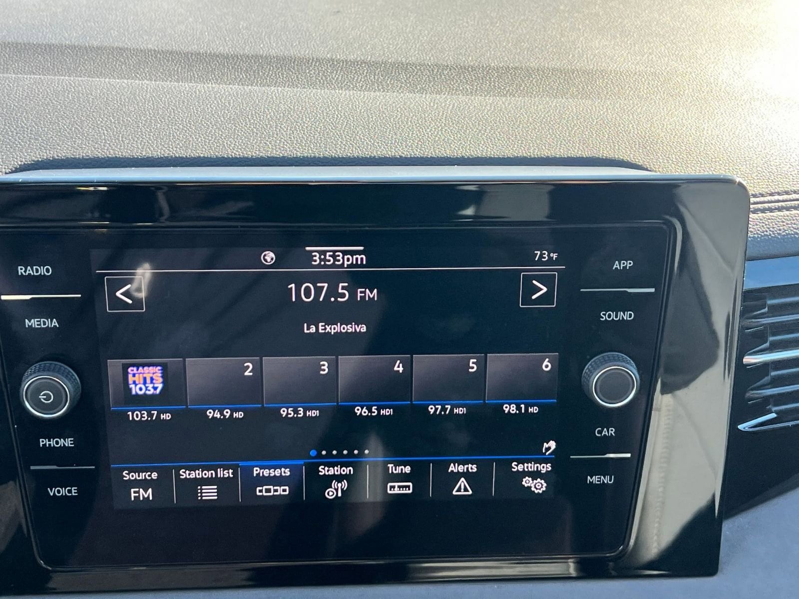 Thumbnail: 2025 Volkswagen Jetta - 21