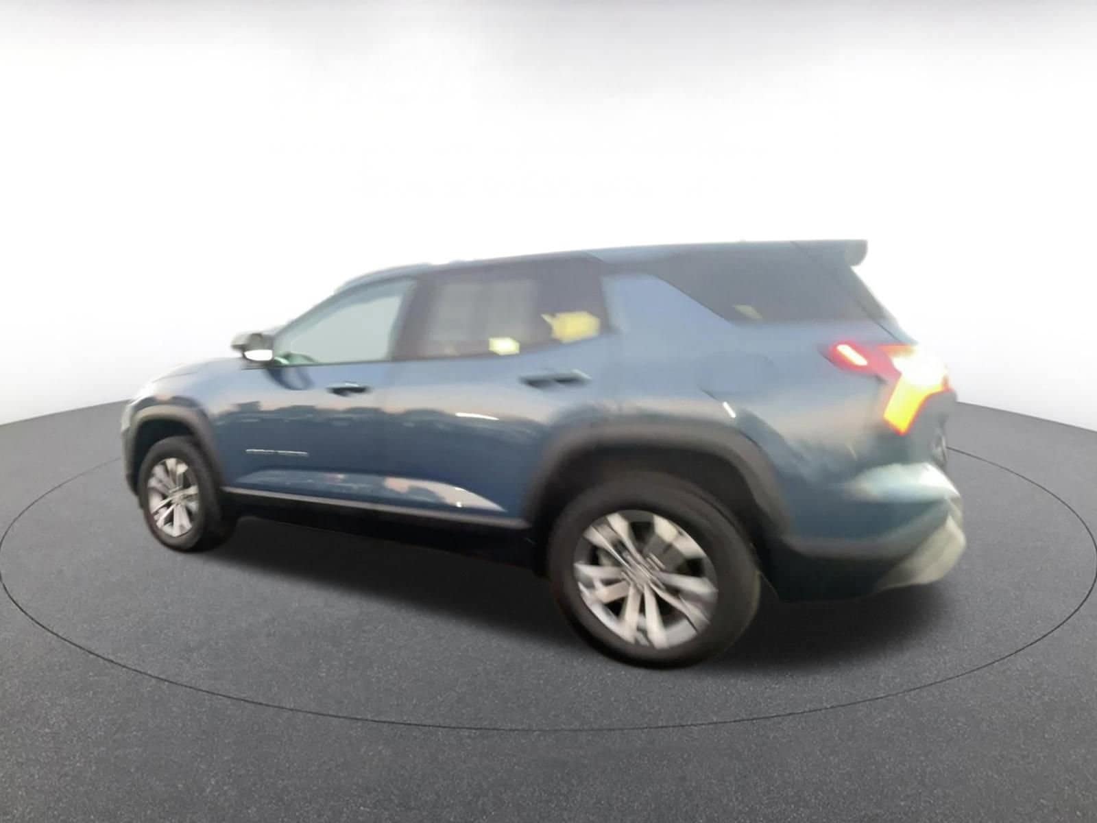 Thumbnail: 2025 Chevrolet Equinox - 10