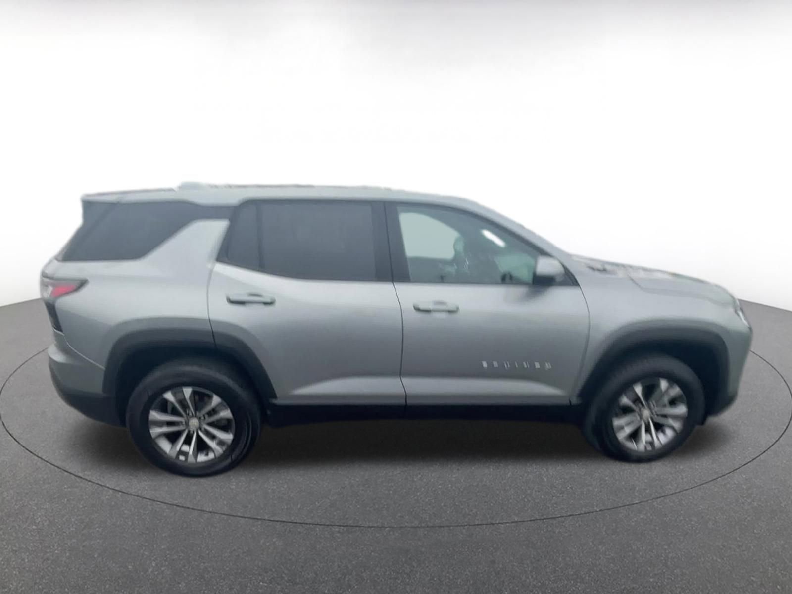 Thumbnail: 2025 Chevrolet Equinox - 16