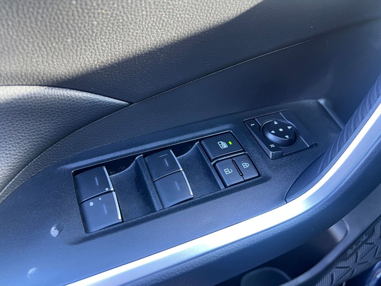 Thumbnail: 2025 Toyota RAV4 - 20