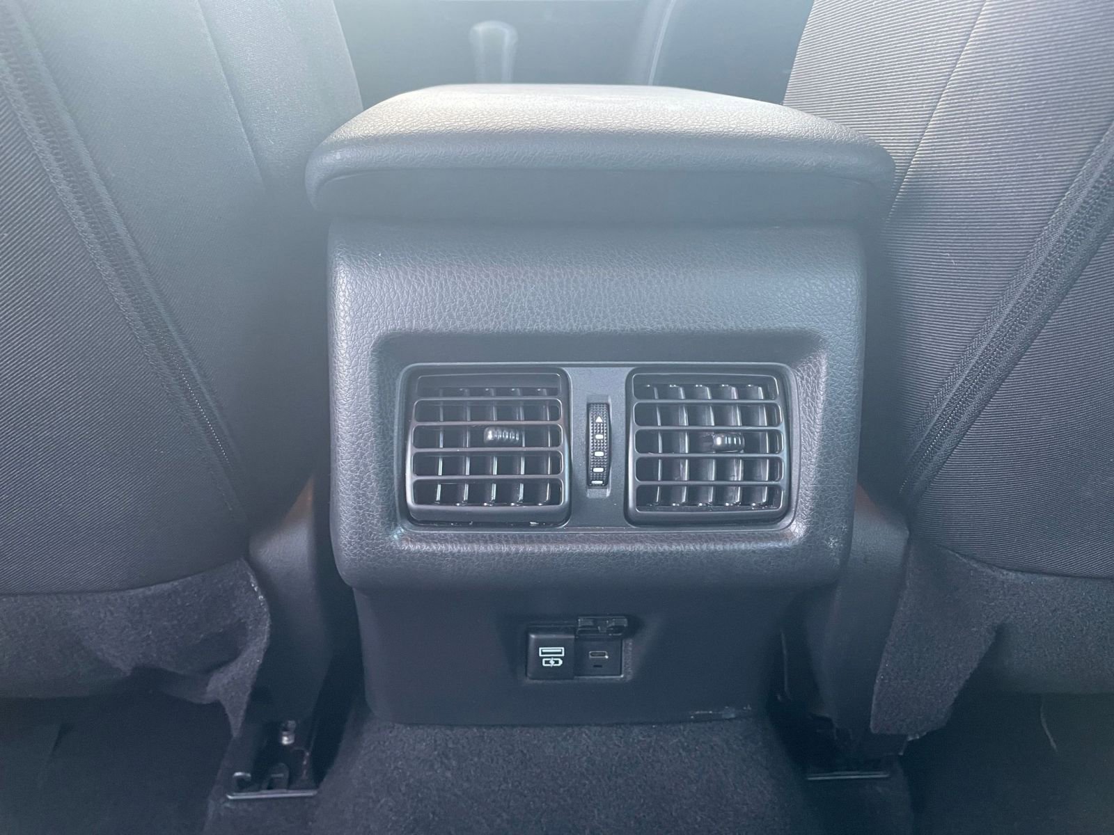 Thumbnail: 2025 Toyota Camry - 24