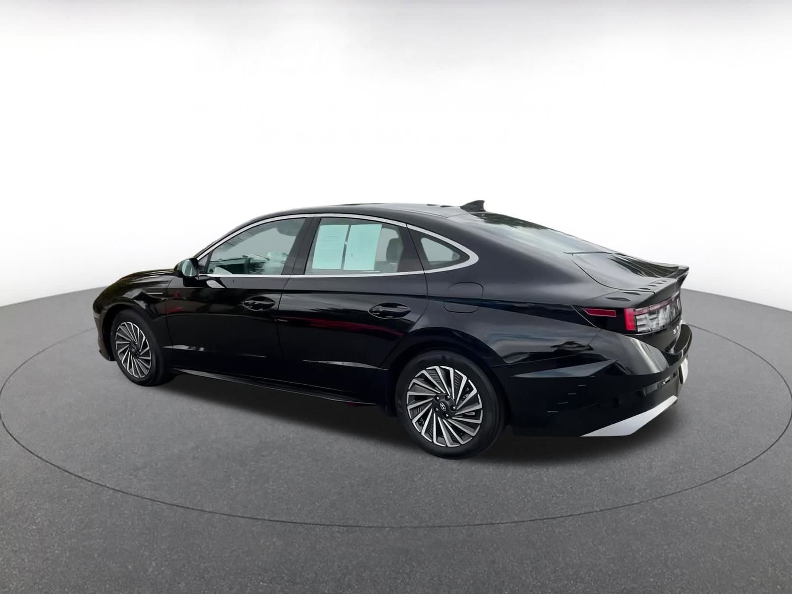 Thumbnail: 2024 Hyundai Sonata - 11