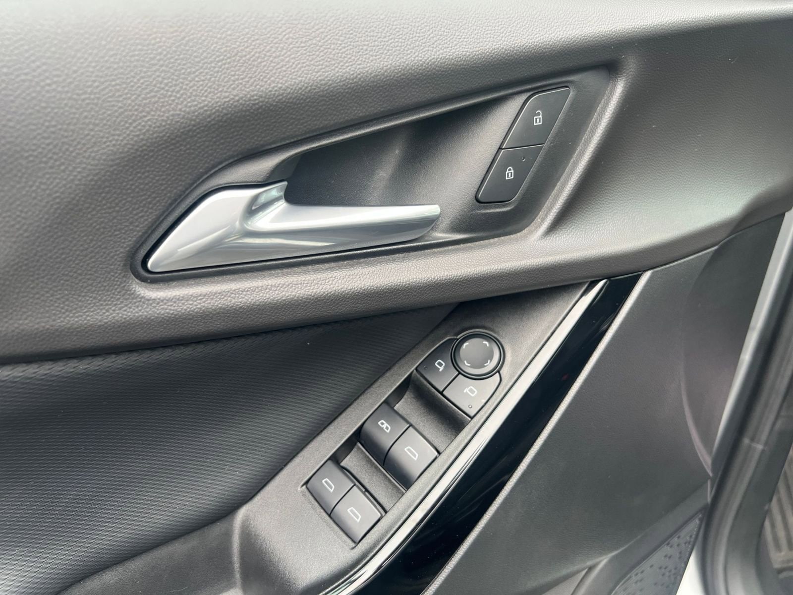 Thumbnail: 2025 Chevrolet Equinox - 20