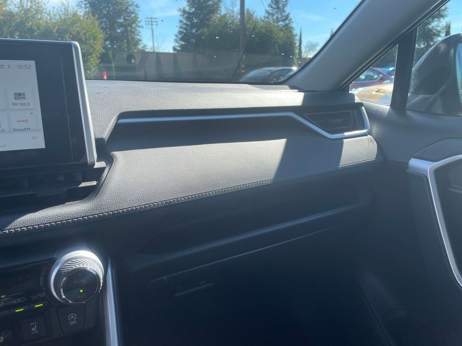 Thumbnail: 2025 Toyota RAV4 - 30