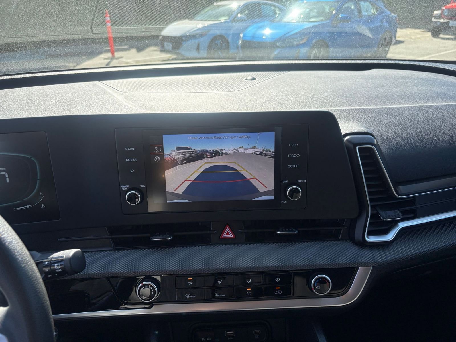 Thumbnail: 2025 Kia Sportage - 23