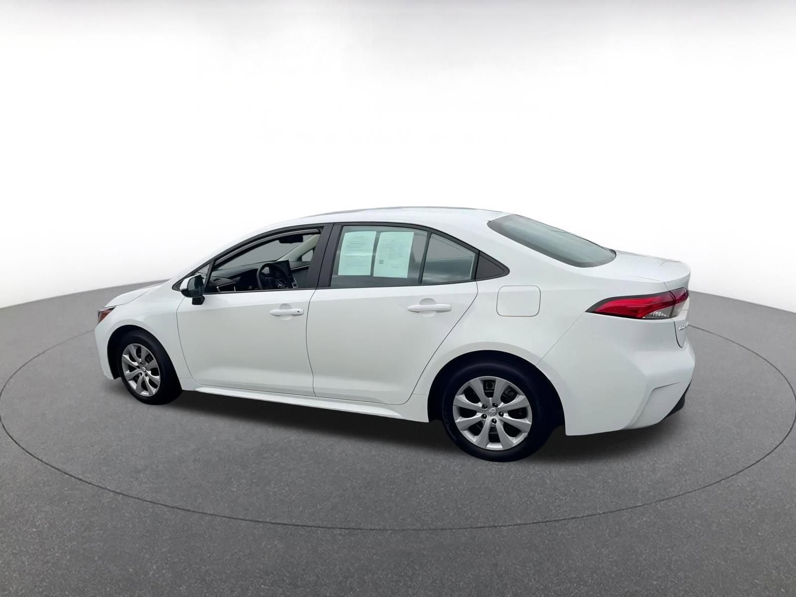 Thumbnail: 2024 Toyota Corolla - 10