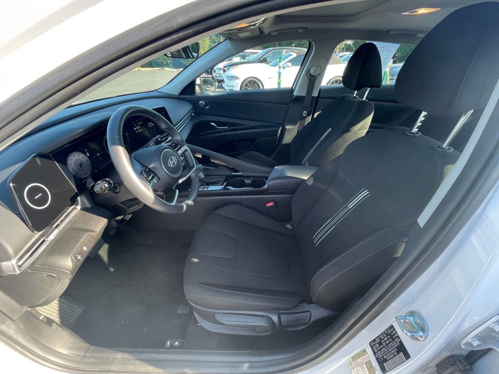 Thumbnail: 2025 Hyundai Elantra - 25